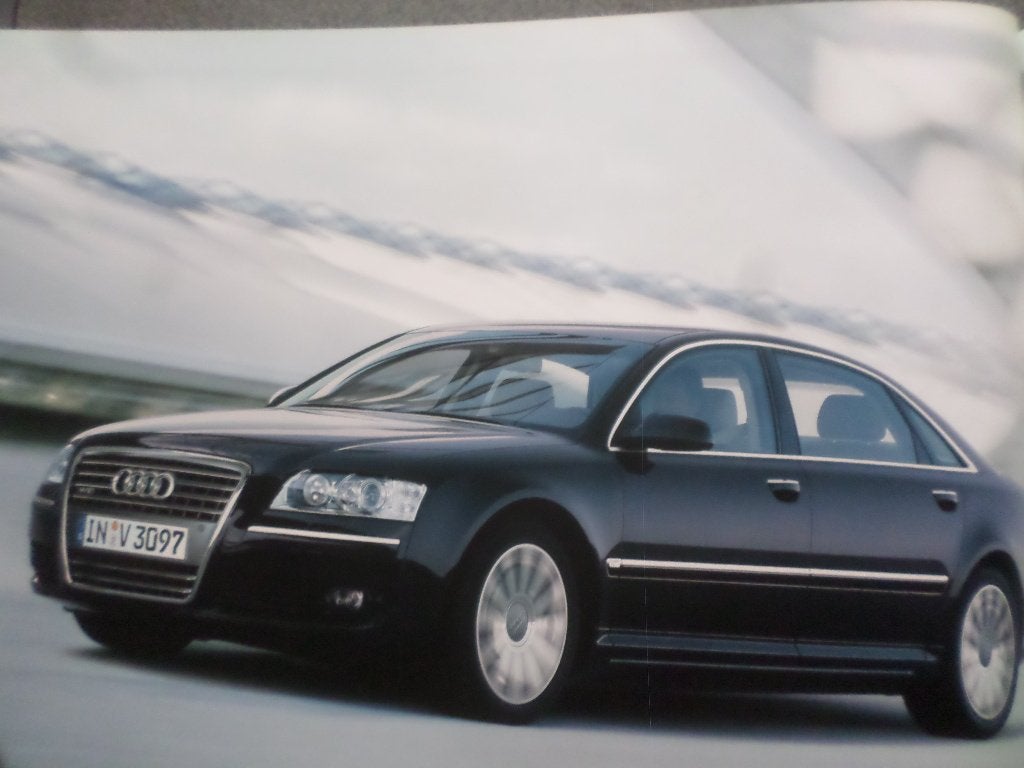Audi A8 W12 Boek, Ophalen of Verzenden, Zo goed als nieuw, Audi