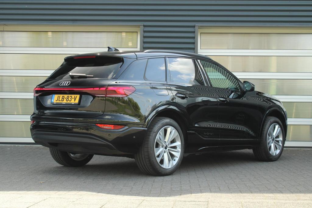 Audi Q6 e-tron 252pk Launch Edition 83 kWh | Tech Pakket | S, Auto's, Audi, Automaat, 12 maanden, Verwarming stoelen achter, Origineel Nederlands