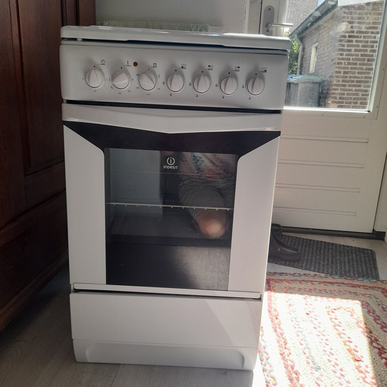 Indesit gasfornuis met oven - defect, Ophalen, 4 kookzones, Gas, Niet werkend
