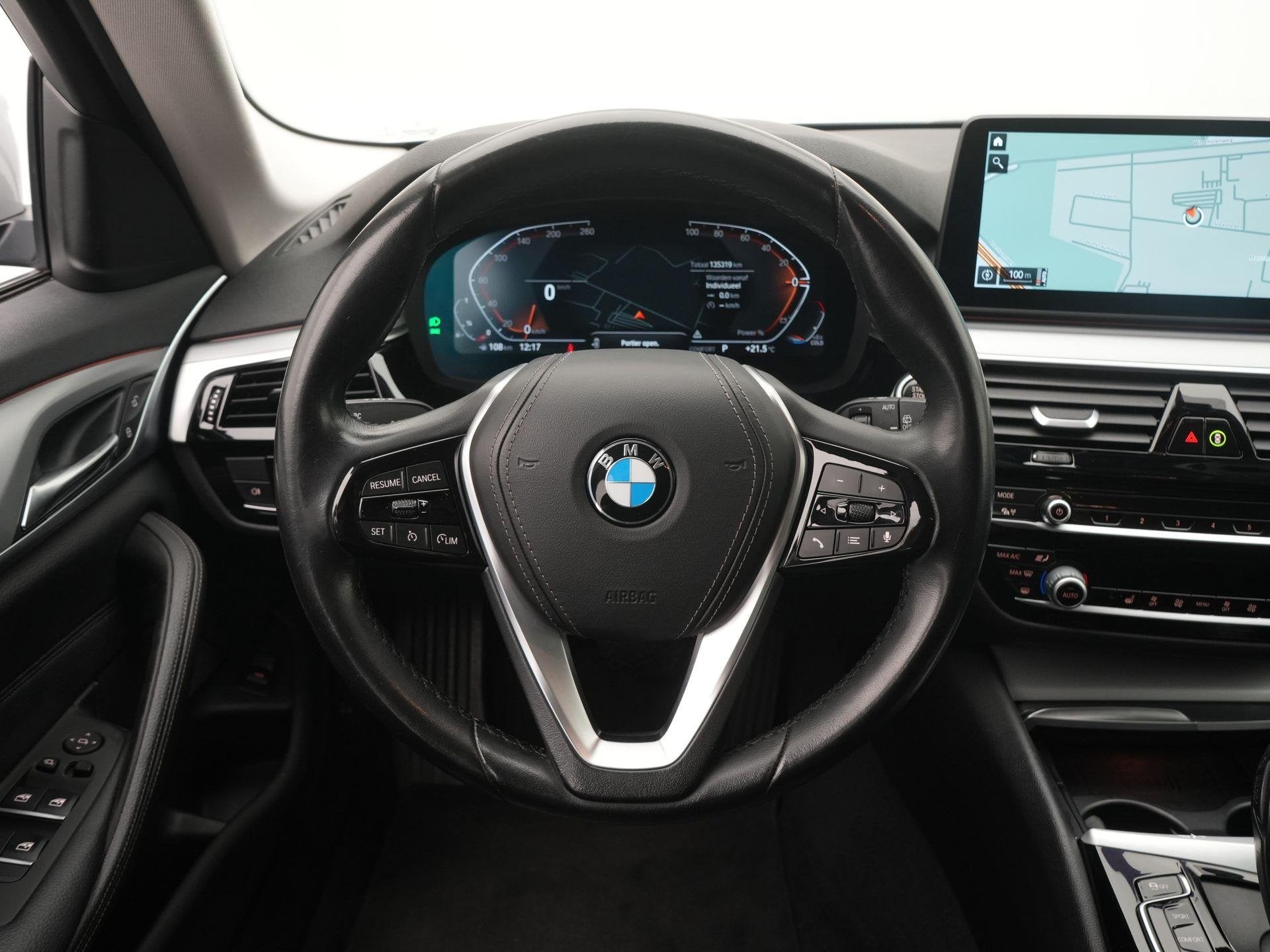 Foto 8 van BMW 5-serie Touring 520i High Executive