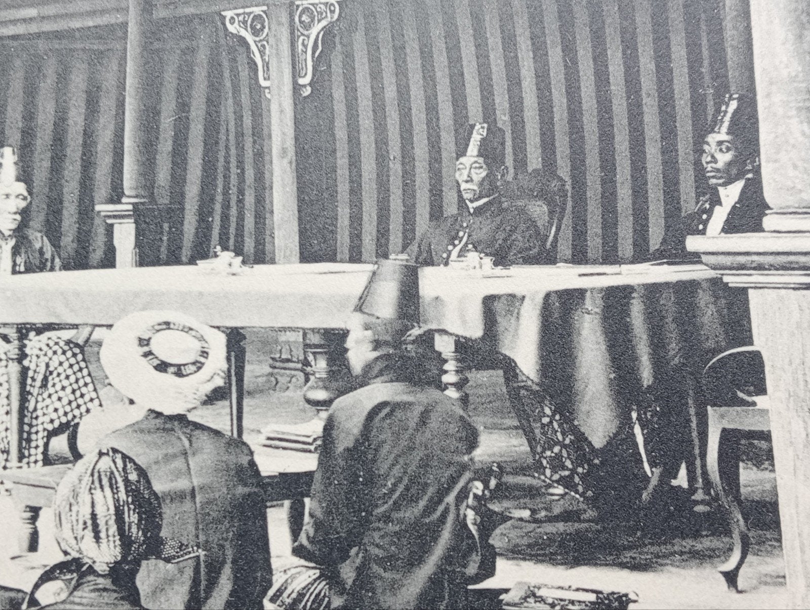 Foto Gravure Nederlands Indië 1910 - 18x28 cm, Dagelijks leven, Ophalen of Verzenden, Gravure, Met tekst