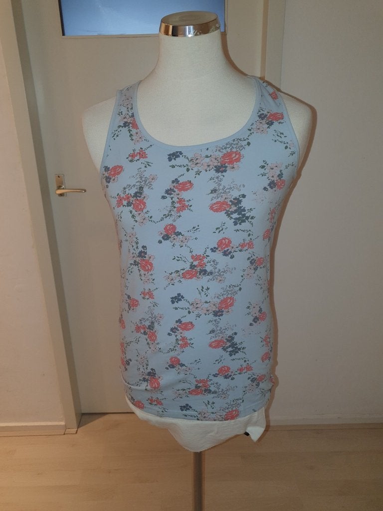 Lichtblauwe top met bloemenprint maat L, Maat 38/40 (M), Blauw, Ophalen of Verzenden, Zo goed als nieuw