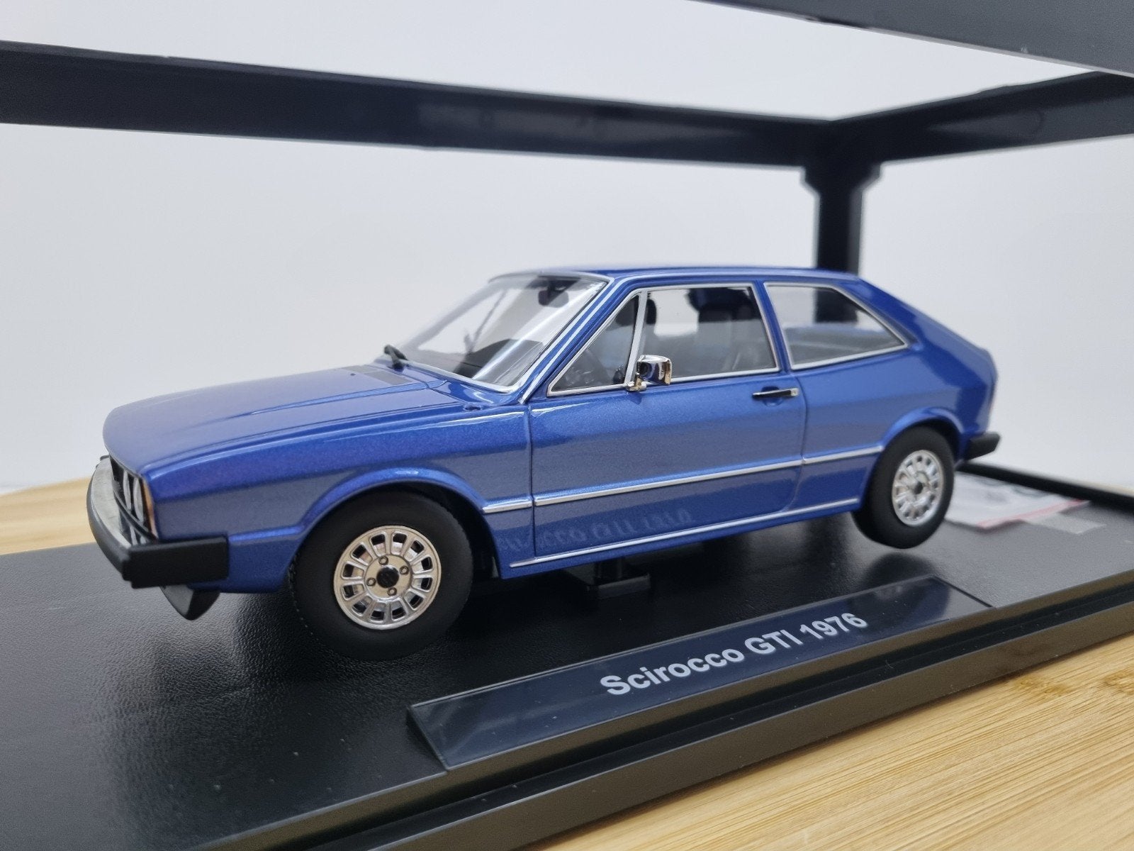 KK-Scale Volkswagen Scirocco MK1 GTI Blauw Metallic 1:18, Hobby en Vrije tijd, Overige merken, Sc, Ale, Nieuw