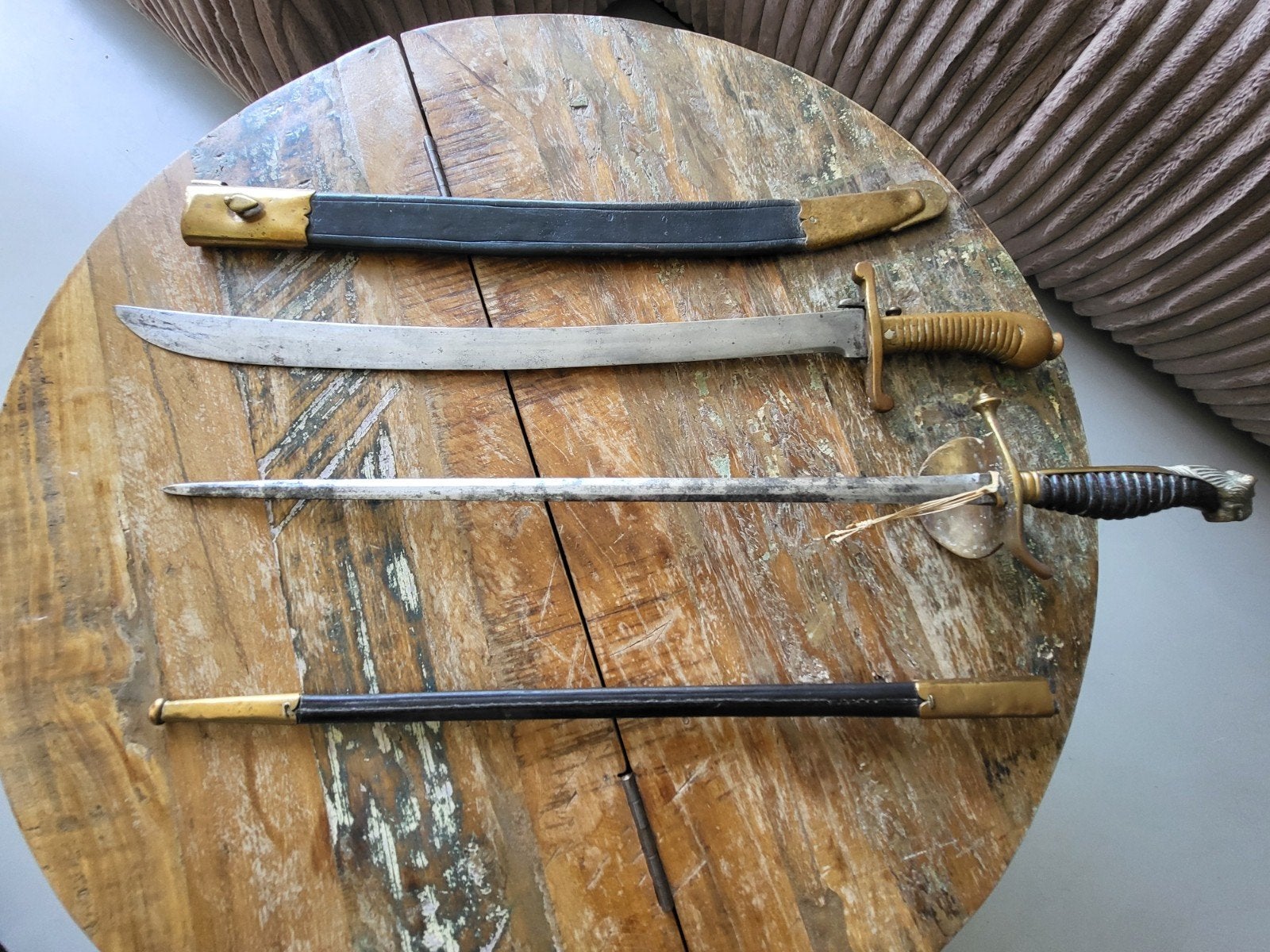 2 historische Nederlandse militaire sabels, Ophalen
