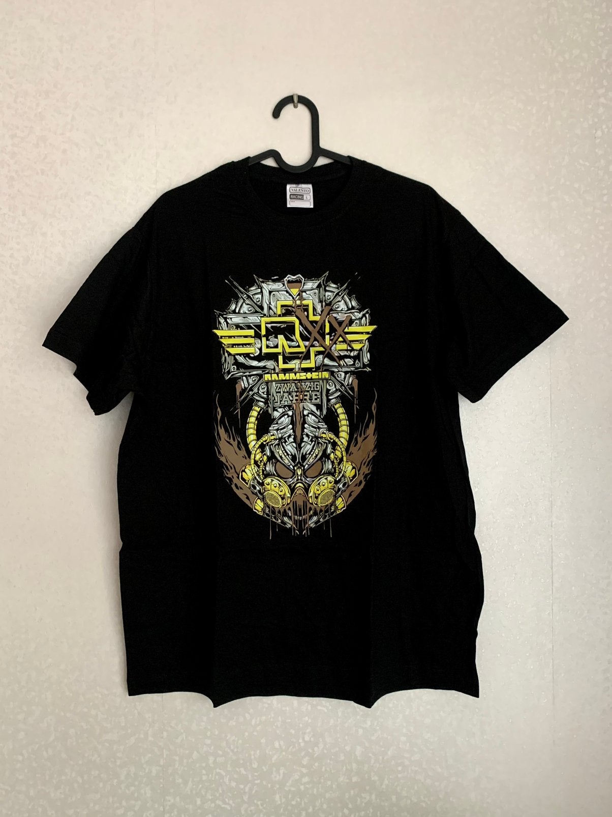 Rammstein “Zwanzig Jahre” t-shirt - L, Ophalen of Verzenden, Nieuw, Maat 52/54 (L), Zwart