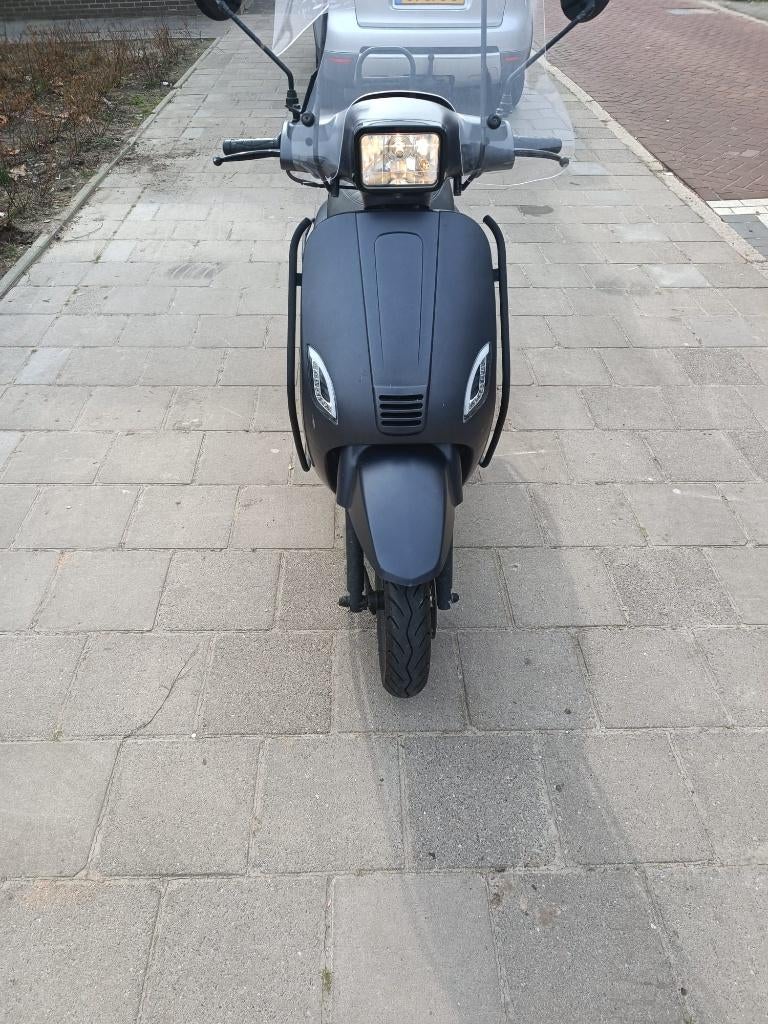 Scooter, Ophalen, Zo goed als nieuw, Senzo, Benzine