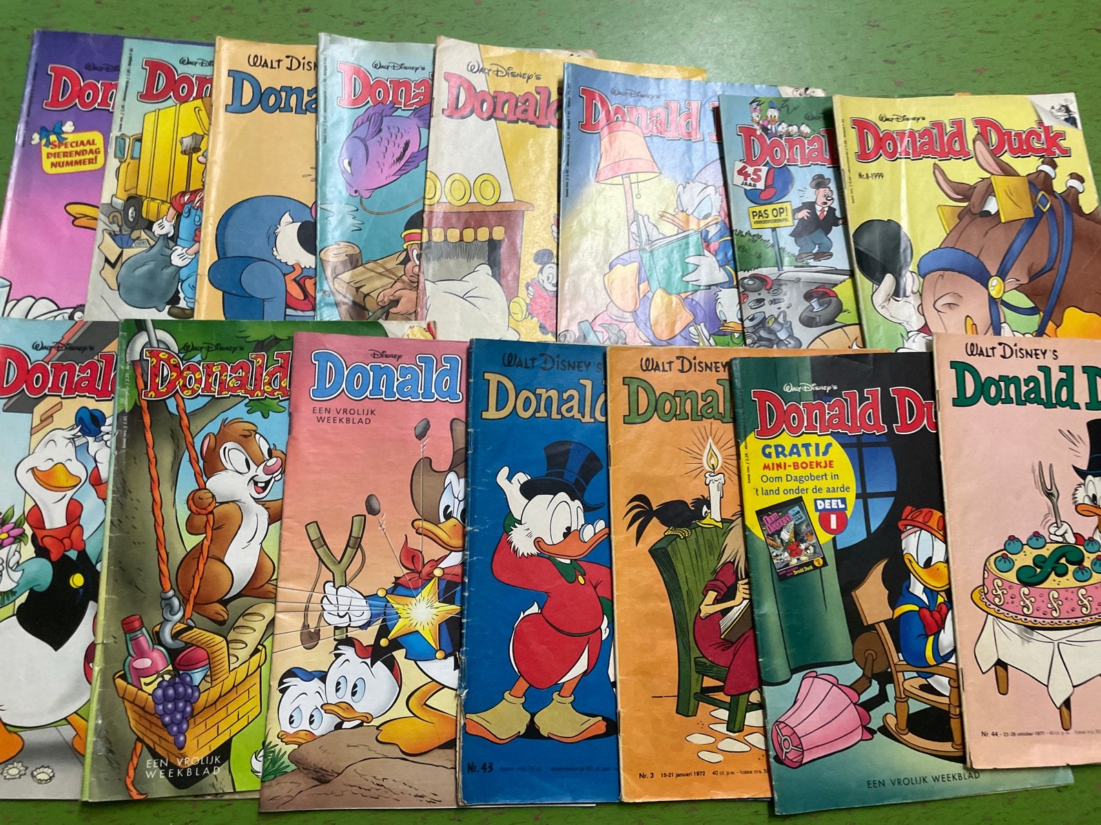 Donald Duck Weekbladen - Mix van oud en nieuw, Ophalen of Verzenden, Gelezen, Overige typen