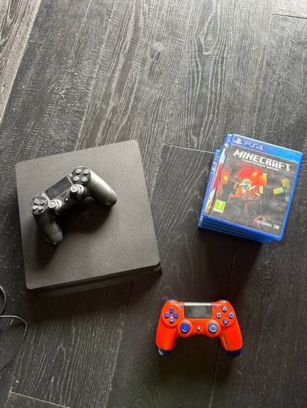 Playstation 4 Slim bundel (potentieel defecte HDD), Met 2 controllers, Ophalen of Verzenden, Slim, 500 GB