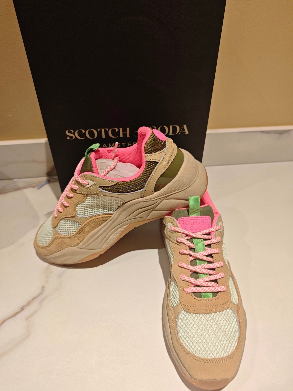 Gloednieuwe Scotch & Soda sneakers - Maat 37, Kleding | Dames, Verzenden, Beige, Nieuw, Scotch & Soda