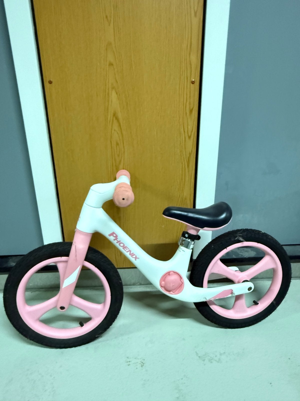 Phoenix loopfiets roze - perfect voor jonge beginners, Ophalen of Verzenden, Gebruikt, Minder dan 16 inch