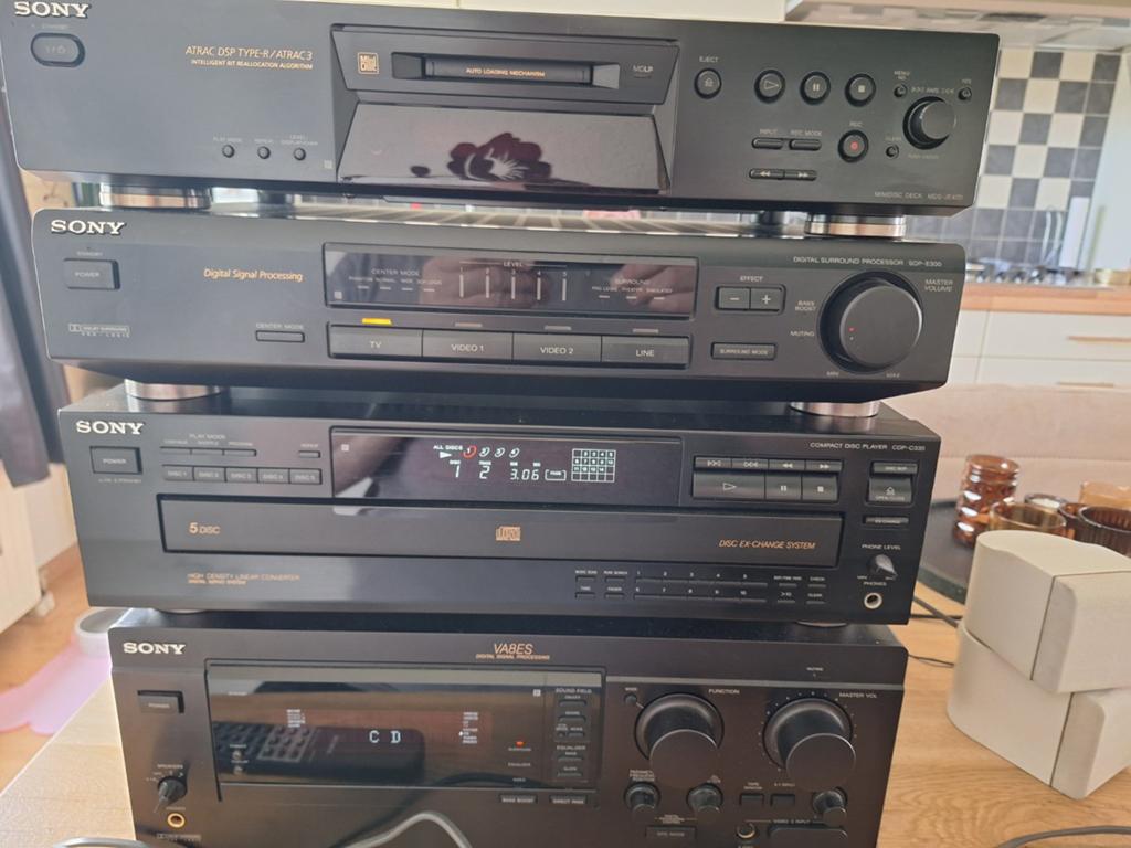 Sony stereo set ta va 8es / mds je 470/ sdp e300 / cdp c335, Ophalen of Verzenden, Gebruikt, Sony, Losse componenten