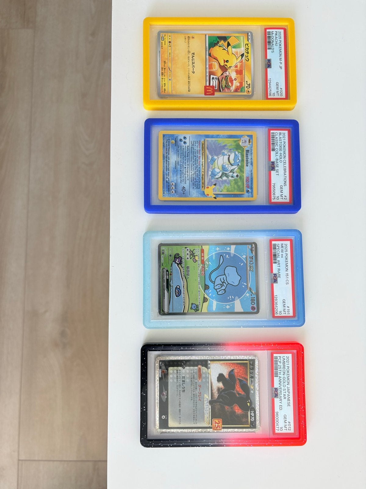 Set Pokémon Slabs PSA10: Pikachu, Umbreon, Blastoise, Mew, Hobby en Vrije tijd, Verzamelkaartspellen | Pokémon, Ophalen of Verzenden