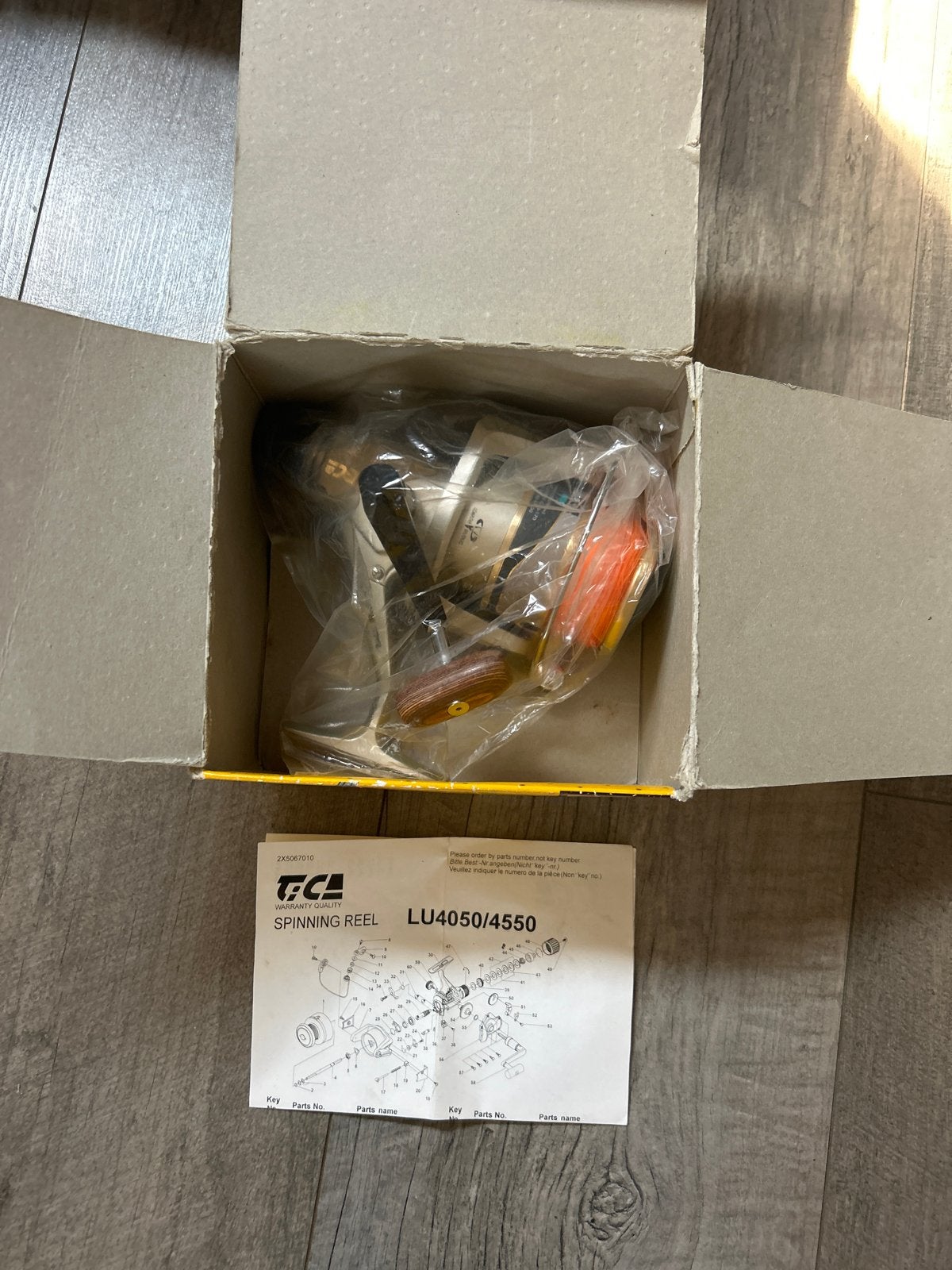 Nieuwe TCA Spinning Reel LU4050/4550 - Ongebruikt in doos, Ophalen, Nieuw, Molen