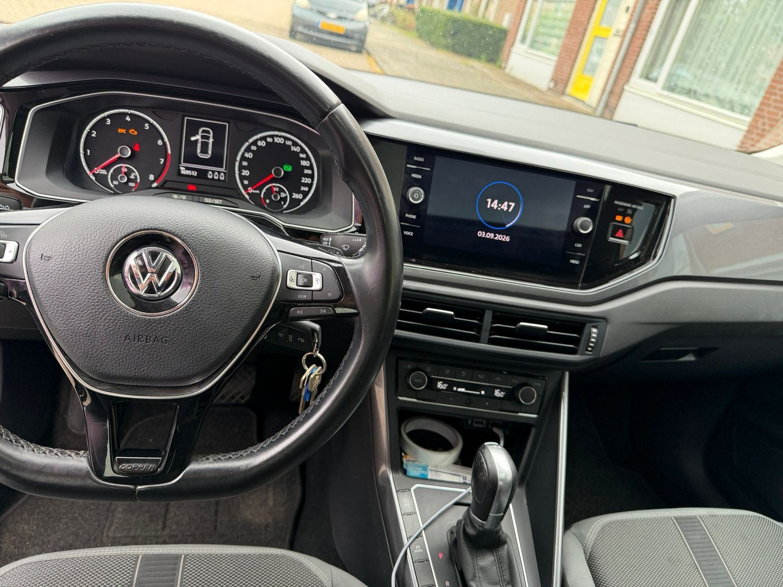 Foto 6 van Volkswagen Polo Business R Highline | Panorama Dak | 2019