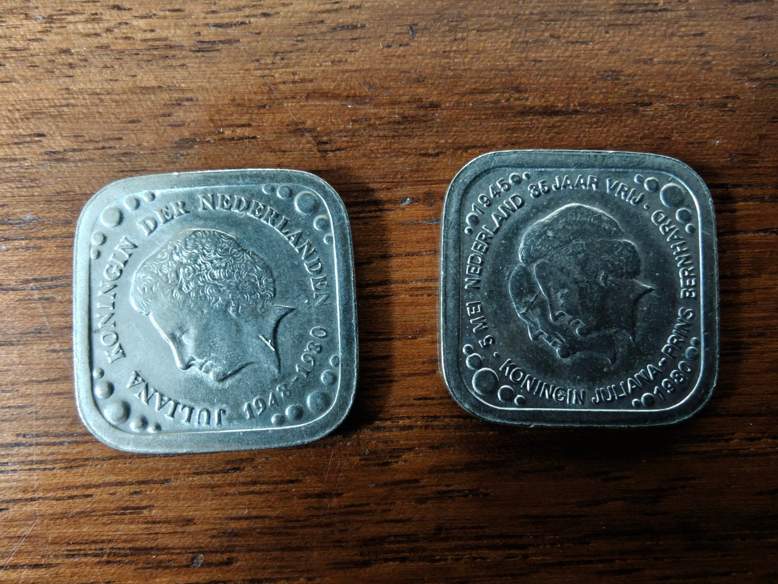 2x Vierkante 5 cent munten Koningin Juliana 1948-1980, Postzegels en Munten, Verzenden, Koningin Juliana, 5 cent, Setje