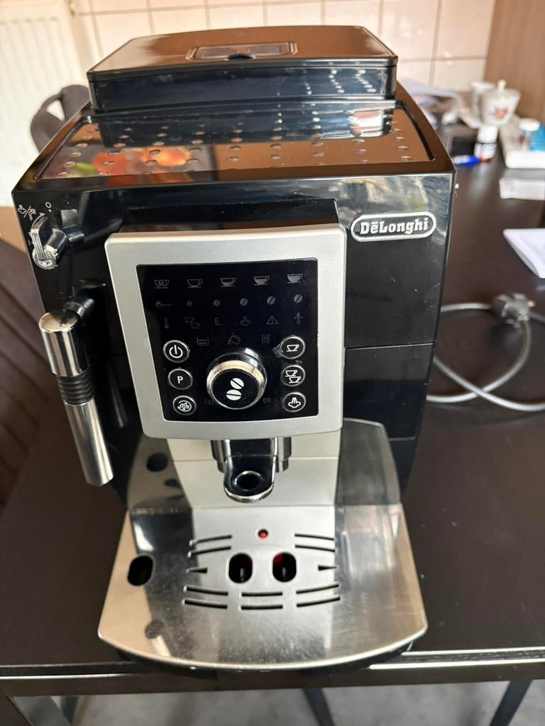 Delonghi ECAM 23.210 volautomaat, Gebruikt, Koffiemachine, Koffiebonen, Ophalen