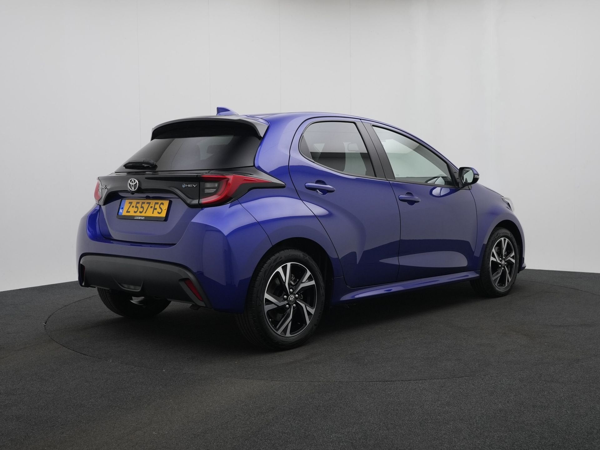 Toyota Yaris 1.5 Hybrid 115 First Edition | 16" Lichtmetalen, 12 maanden, Gebruikt, Blauw, 49 €/maand