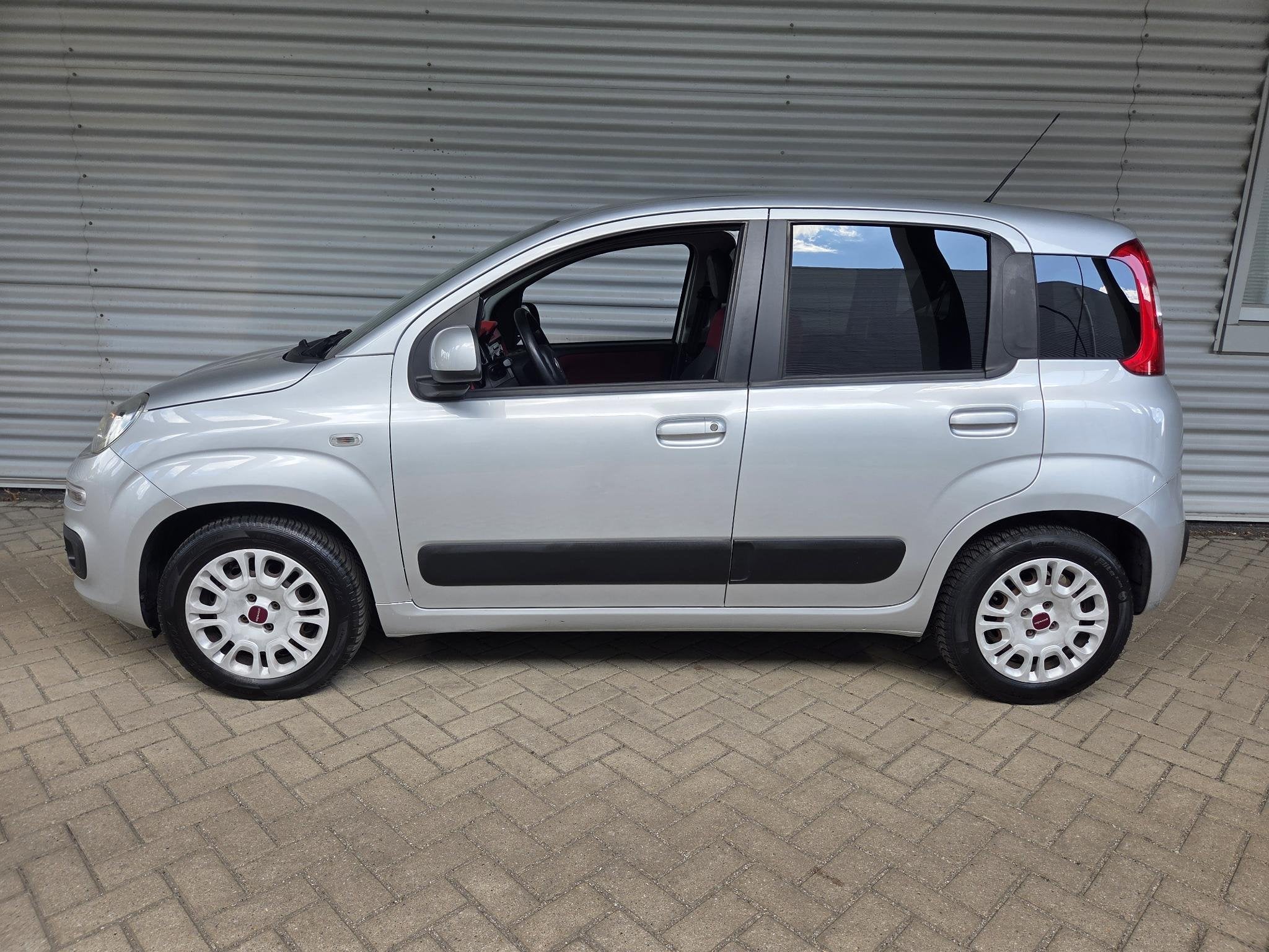 Fiat Panda 0.9 TwinAir Lounge, Auto's, Voorwielaandrijving, Stof, Gebruikt, Panda