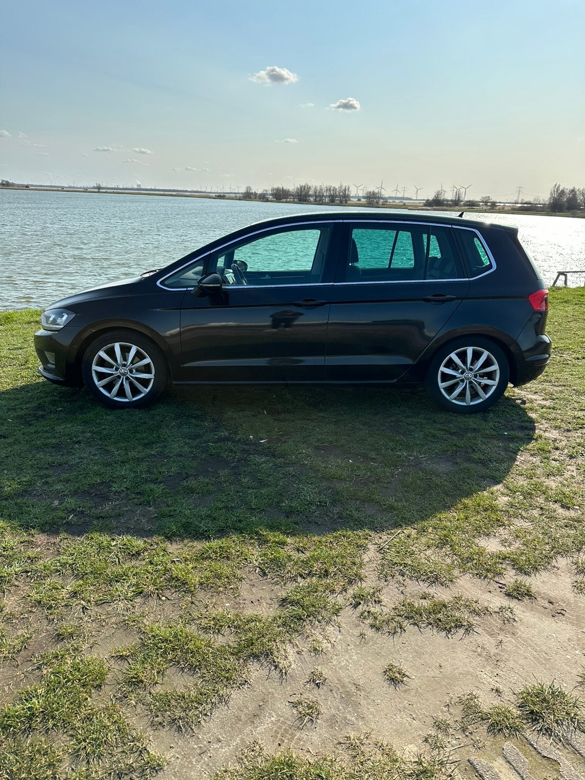 VW Golf Sportsvan 1.4 TSI 150pk DSG-7 | PANO | KEYLESGO|VOLL, Dealer onderhouden, 700 kg, Zwart, Particulier
