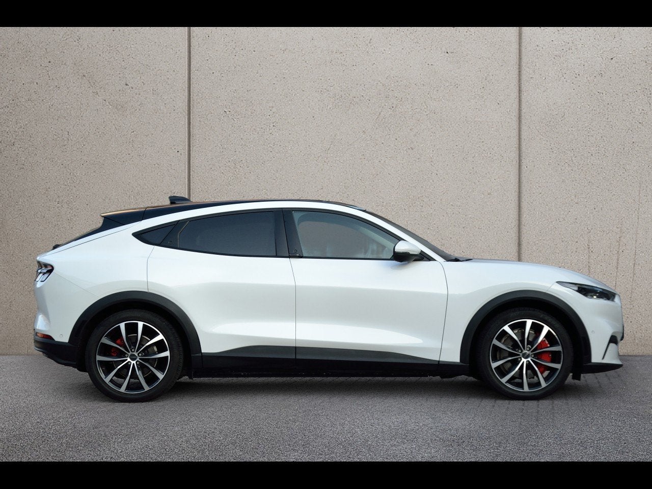 Ford Mustang Mach-E RWD 75 kWh SOH 92,5% | Panodak | B&O | C, Automaat, Achterwielaandrijving, Gebruikt, Wit