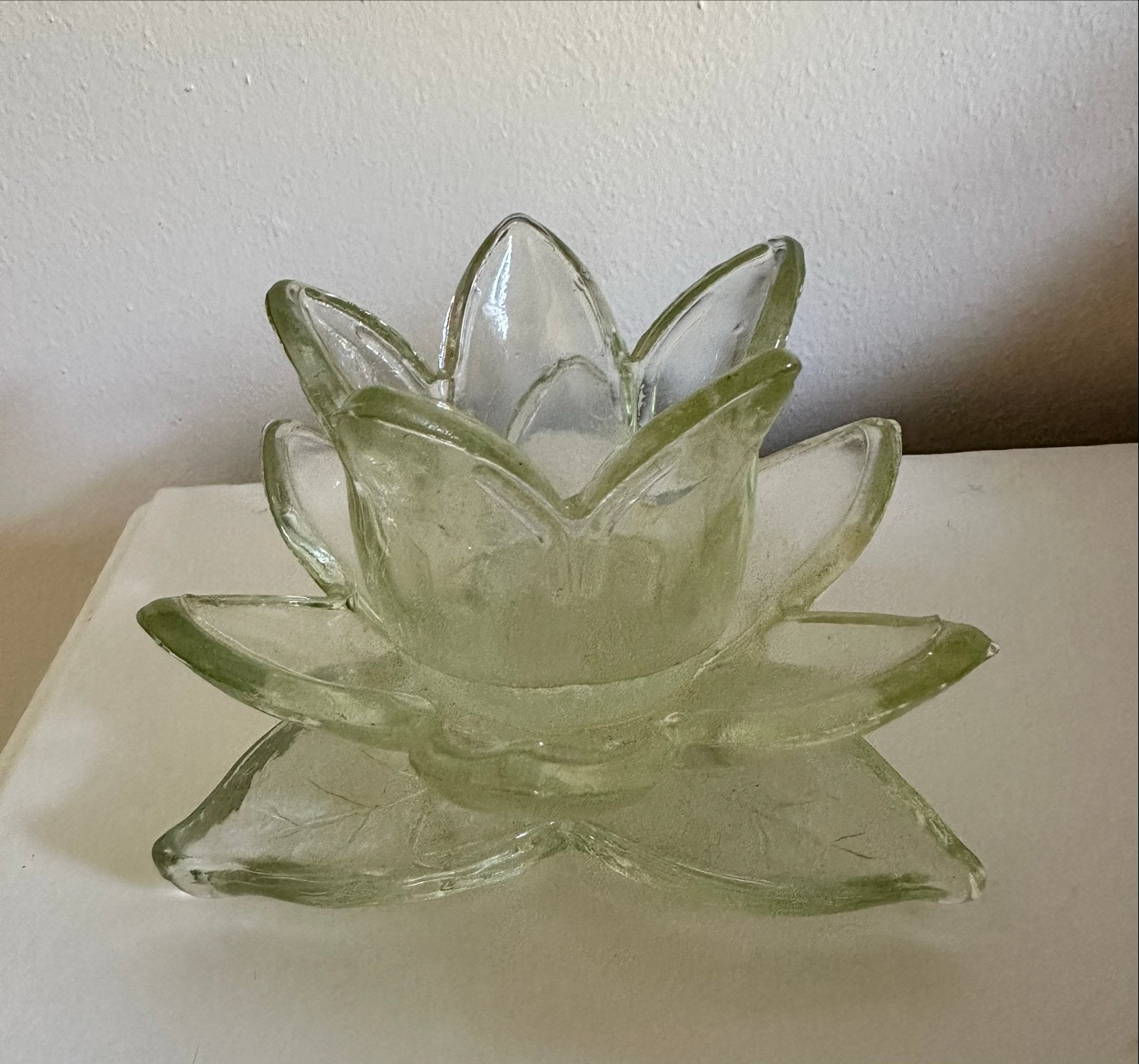 Glazen Lotus Waxinelichthouder - Sfeervol en Uniek, Waxinelichthouder, Ophalen of Verzenden, Glas, Wit
