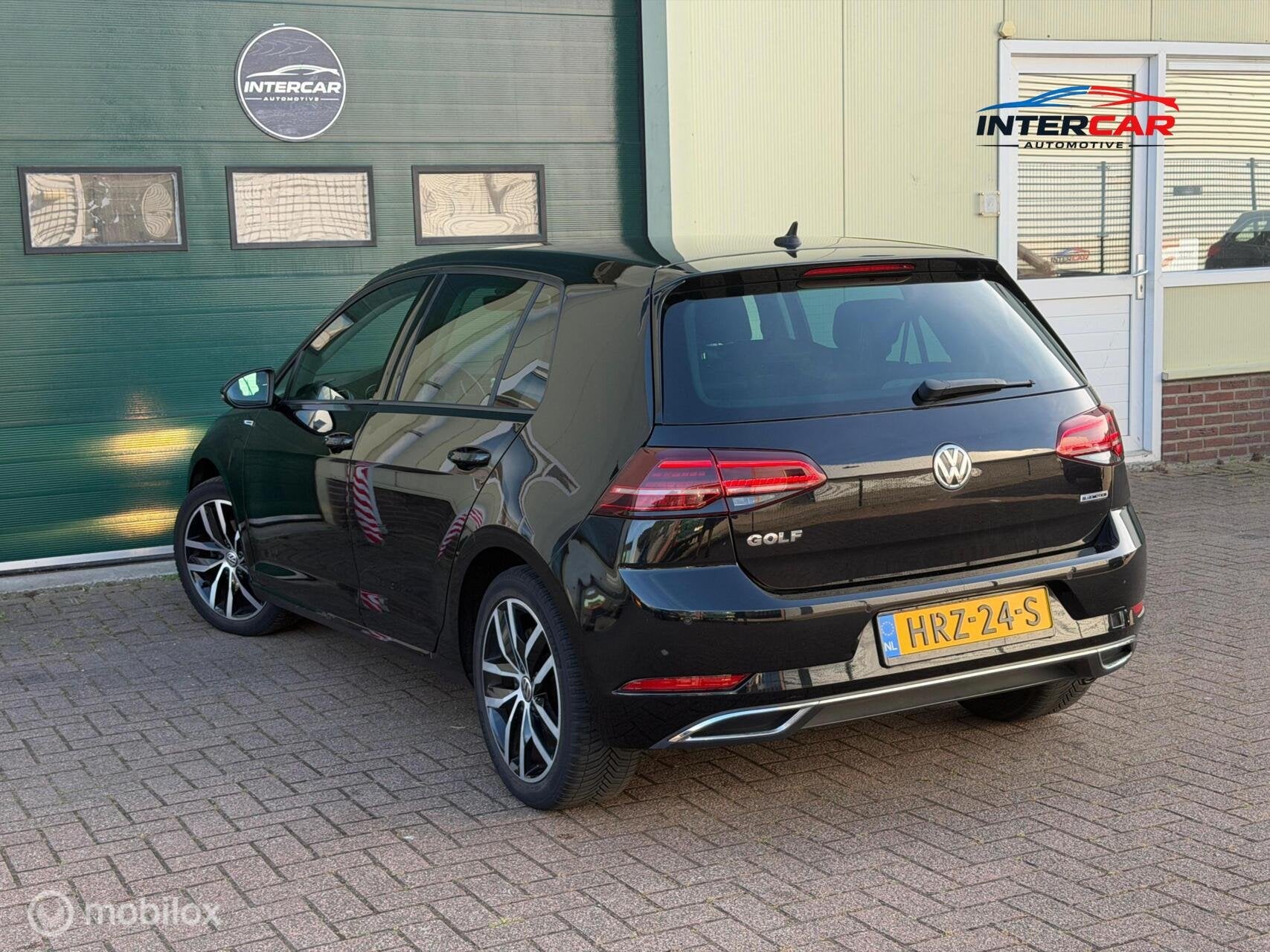 Volkswagen Golf 1.5 TGI 2020|DSG|ACC|Carplay|Camera|NW APK, Auto's, Volkswagen, 4 cilinders, CNG (Aardgas), Alcantara, Zwart