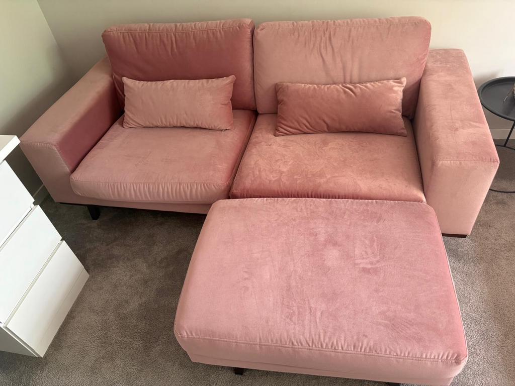 Roze velvet bank met bijbehorende poef-195x85 cm, Huis en Inrichting, Ophalen, Gebruikt, Stof