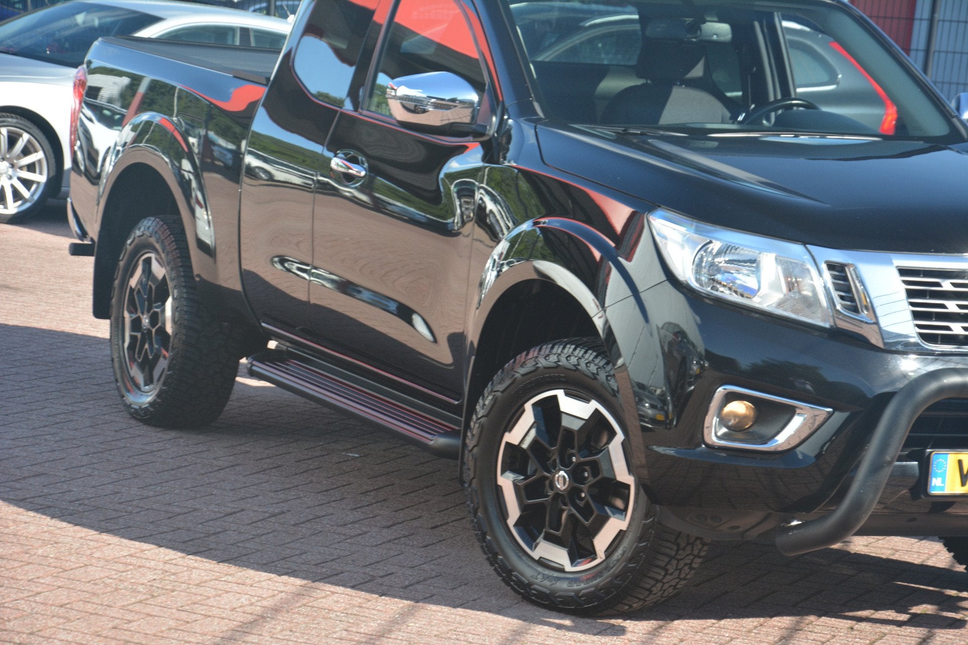 Nissan Navara 2.3 dCi N-Connecta King Cab | Navigatie | Came, Gebruikt, 4 cilinders, Zwart, Bedrijf