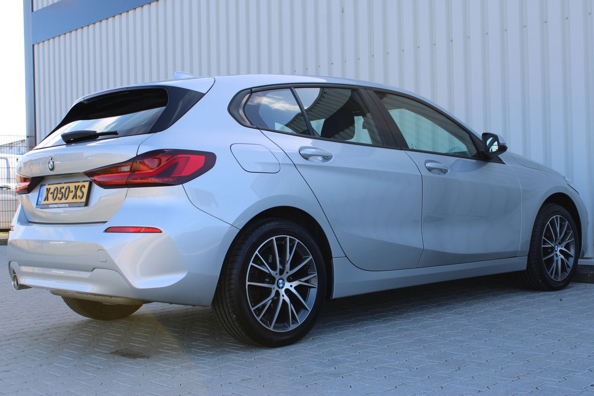 BMW 1-serie 116i High Executive | Incl. 12 maanden garantie, Auto's, 12 maanden, Stof, Gebruikt, Bedrijf