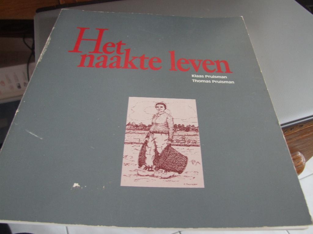 het naakte leven, Boeken, Ophalen of Verzenden, Gelezen