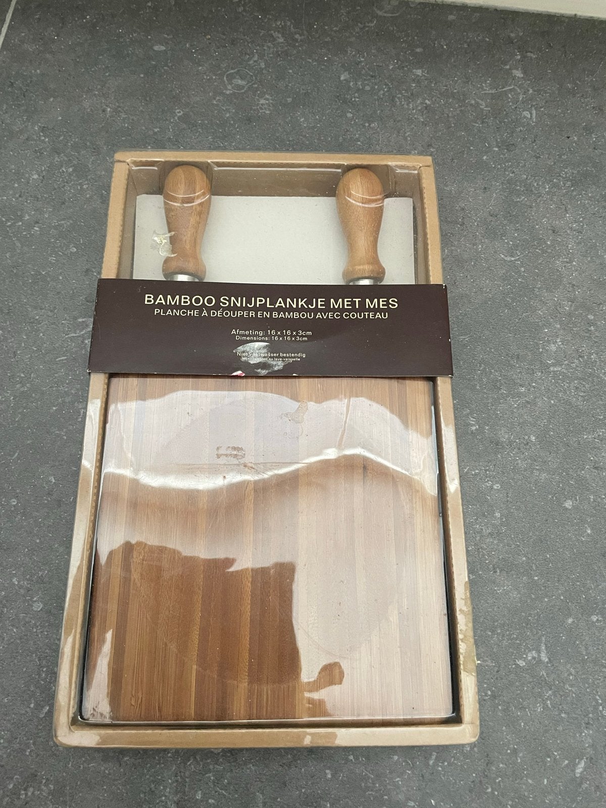 Nieuwe Bamboe Snijplank met Mes - Ronde Kuil, Snij-/serveerplank, Ophalen of Verzenden, Nieuw, Hout