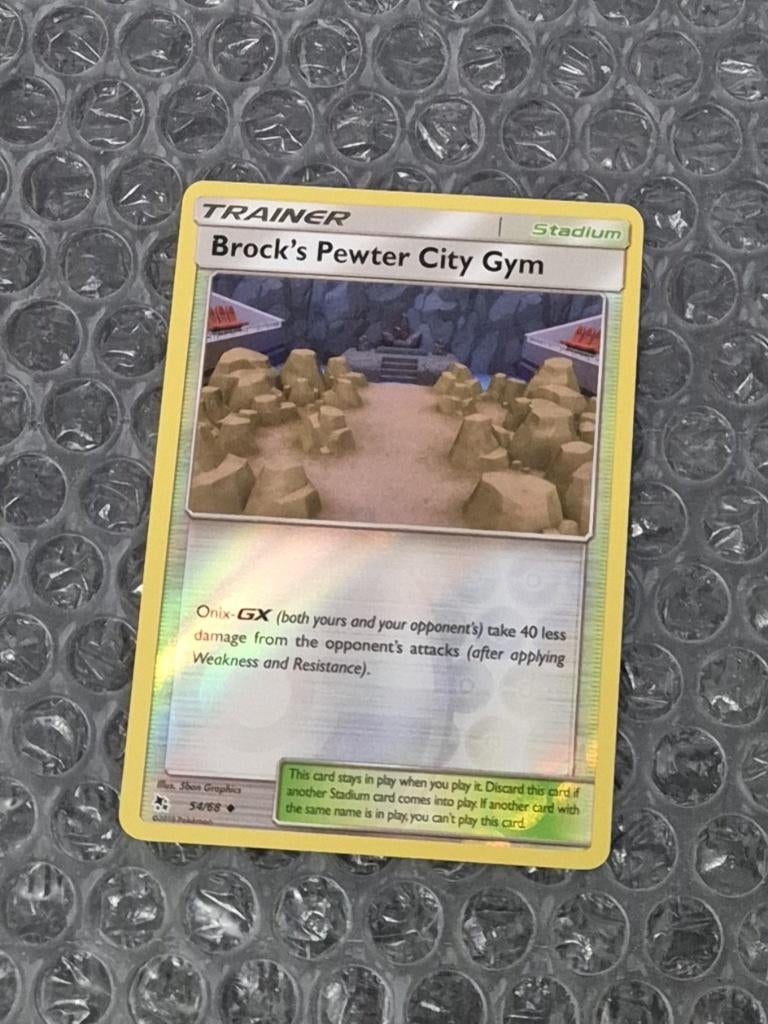 Reverse Brock's Pewter City Gym 54/68 Hidden Fates Sun & Moo, Ophalen of Verzenden, Zo goed als nieuw, Losse kaart, Foil