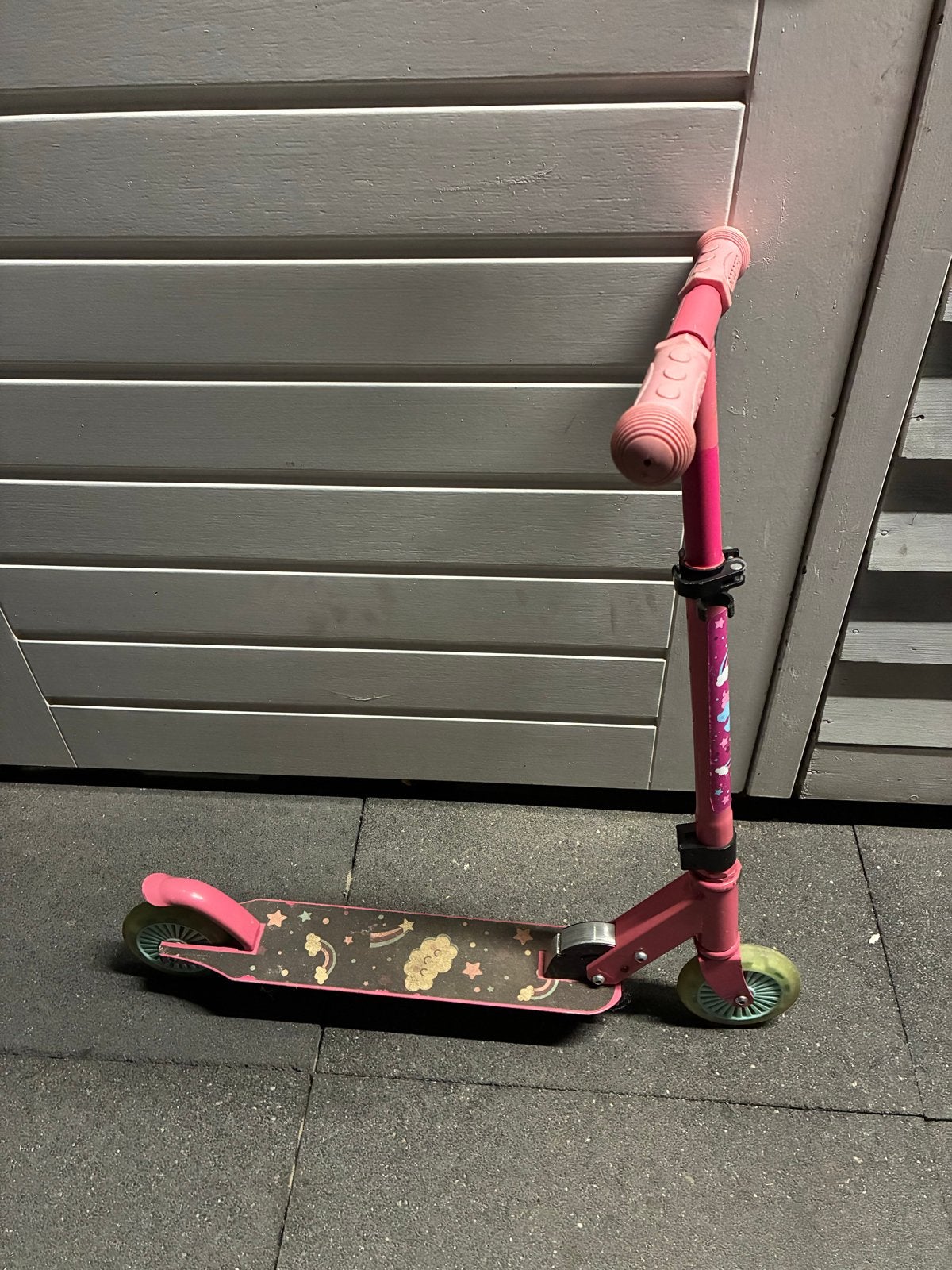 Roze kinderstep met eenhoorn en regenboog design, Ophalen, Gebruikt, Gewone step