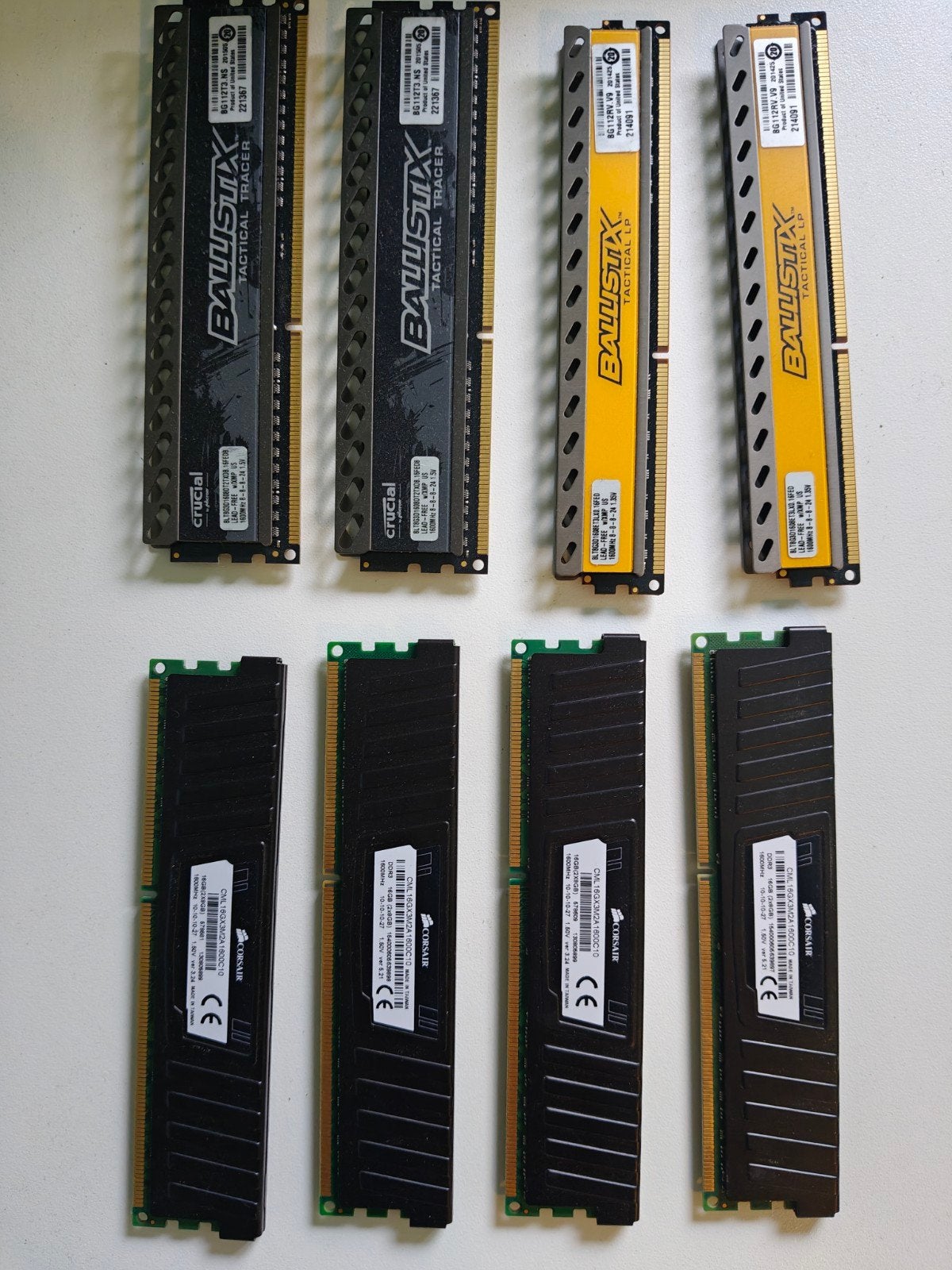 8 RAM sticks van 8gb (Crucial Ballistix & Corsair) ongetest, Computers en Software, 8 GB, DDR3, Ophalen of Verzenden, Desktop