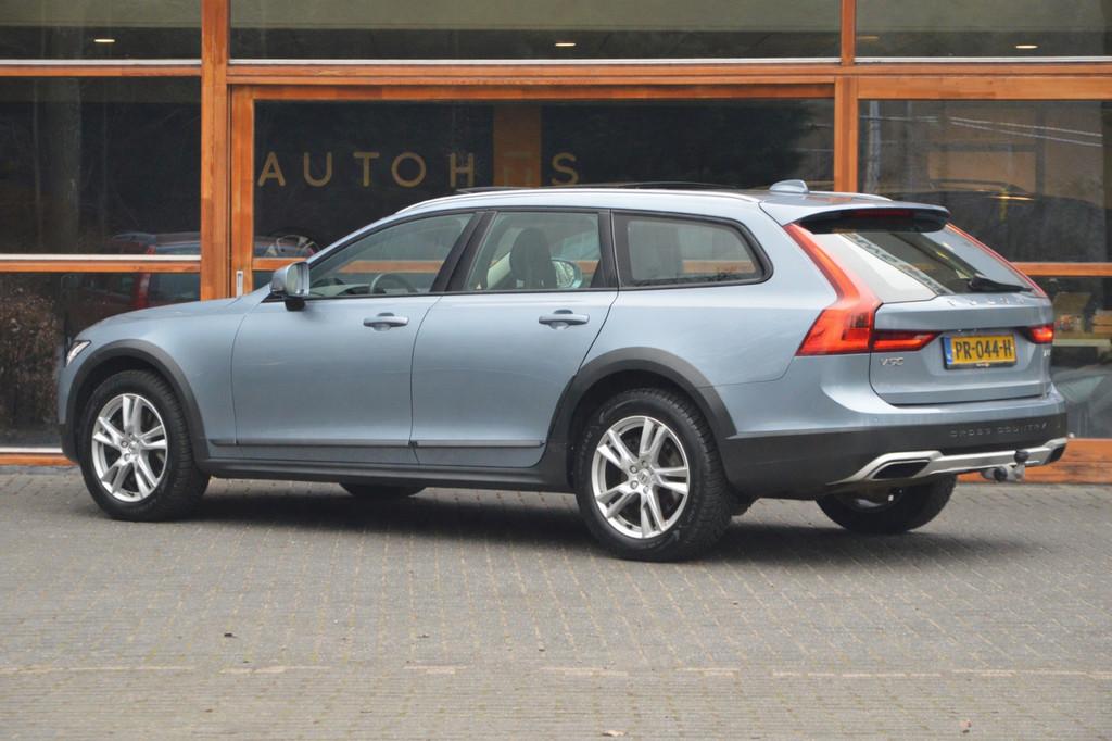 Volvo V90 Cross Country T5 AWD | Panoramadak | Trekhaak 2400, Automaat, Blauw, 2400 kg, 102 €/maand