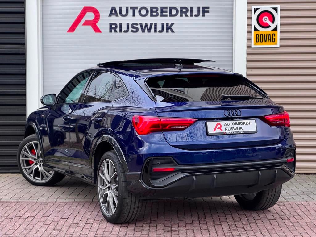 Audi Q3 Sportback 45 TFSI e S Edition Pano/Memory/360/Sfeer, Auto's, 12 maanden, Gebruikt, Blauw, Alcantara