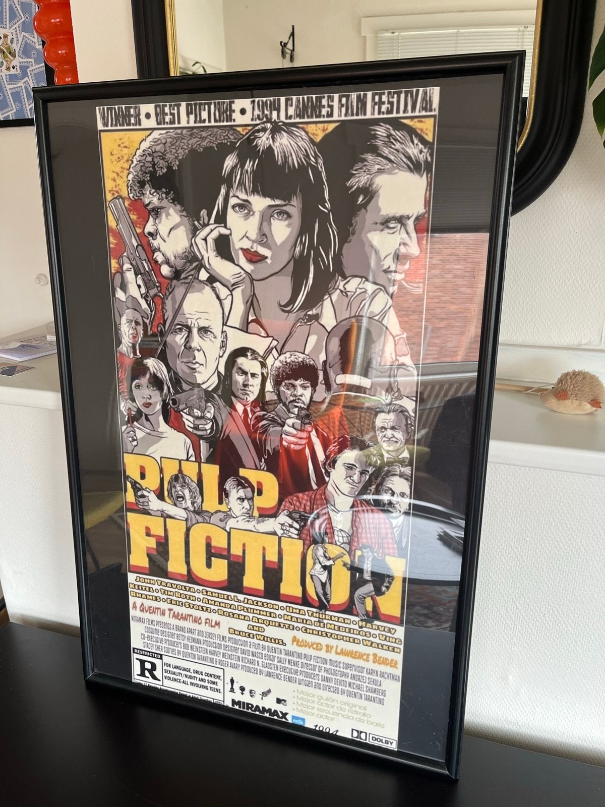 Pulp Fiction poster met lijst - 94x64cm, Ophalen, Gebruikt, Foto of Poster, 75 – 100