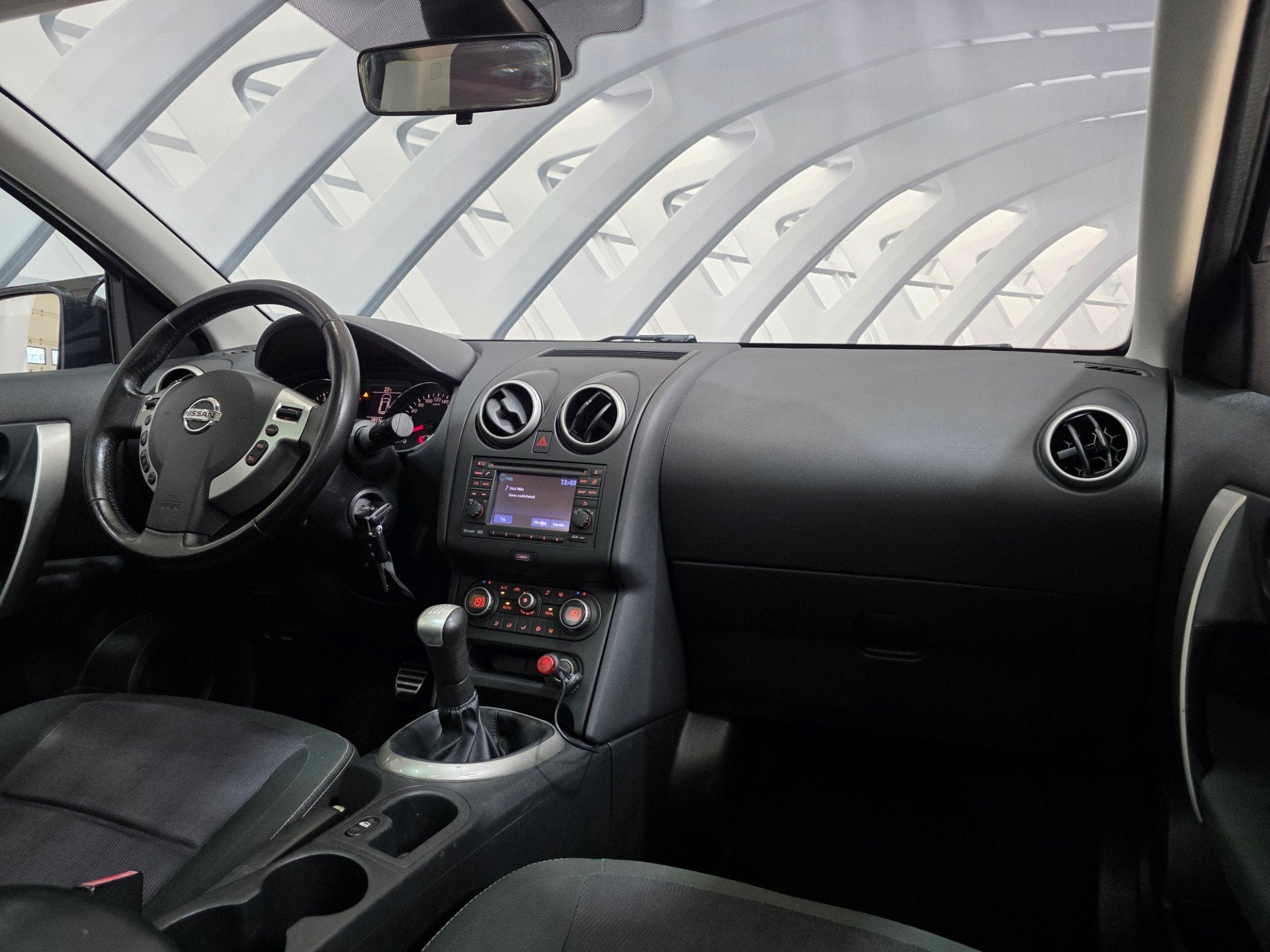 Nissan Qashqai 1.6 Tech View 360 camera clima panorama, Voorwielaandrijving, Euro 5, Stof, Gebruikt