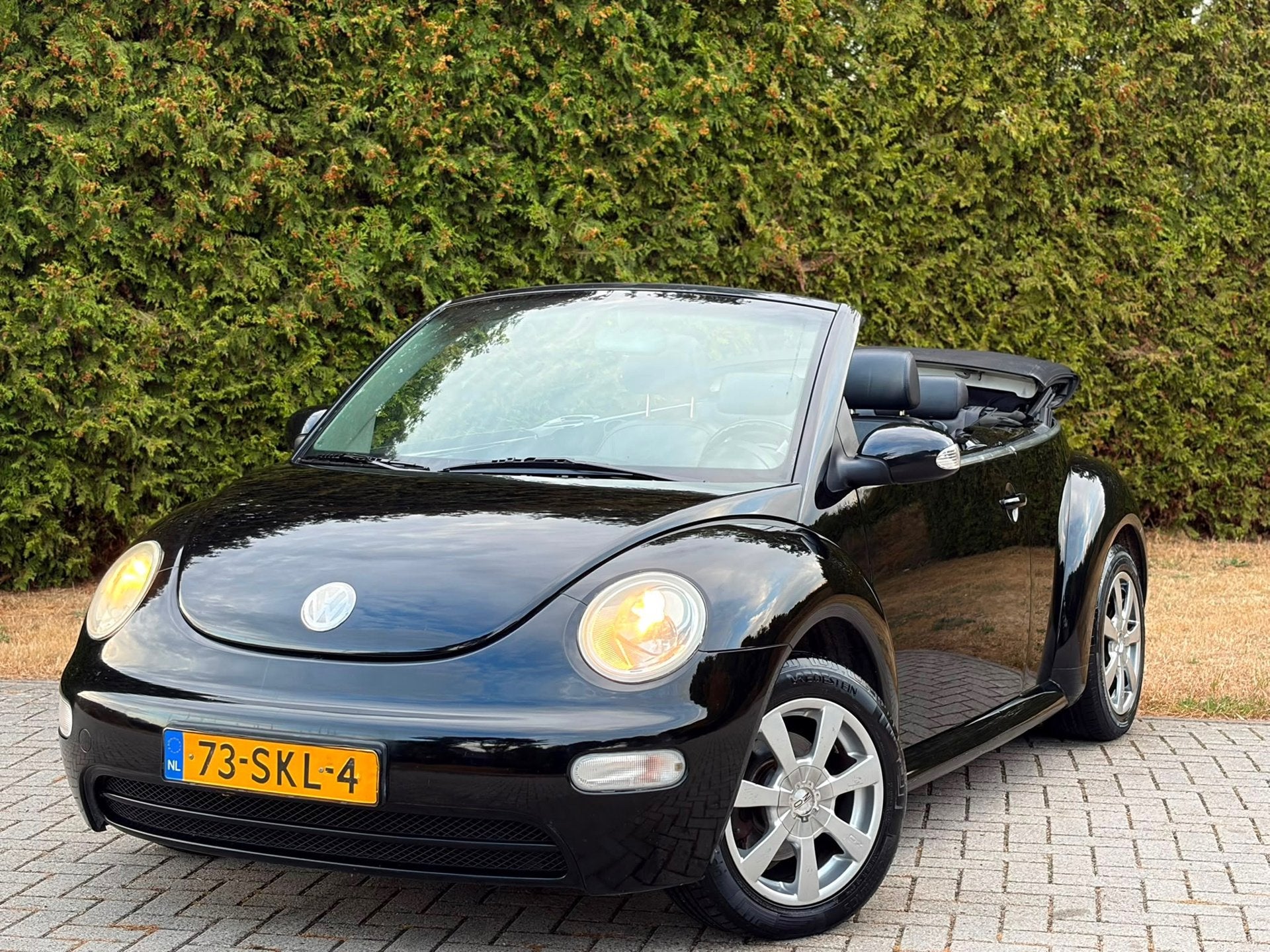 Zeer Nette Volkswagen New Beetle Cabriolet 2.0 AUTOMAAT CABR, Voorwielaandrijving, Gebruikt, Beetle (Kever), 4 cilinders