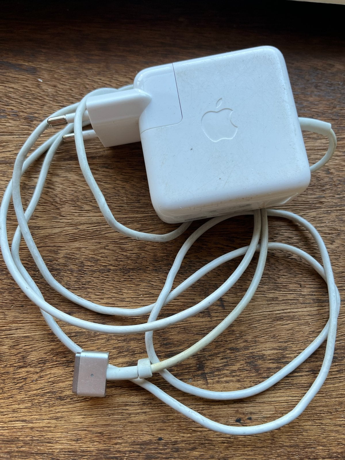 Apple MagSafe 2 Oplader 45W, Ophalen of Verzenden, Gebruikt