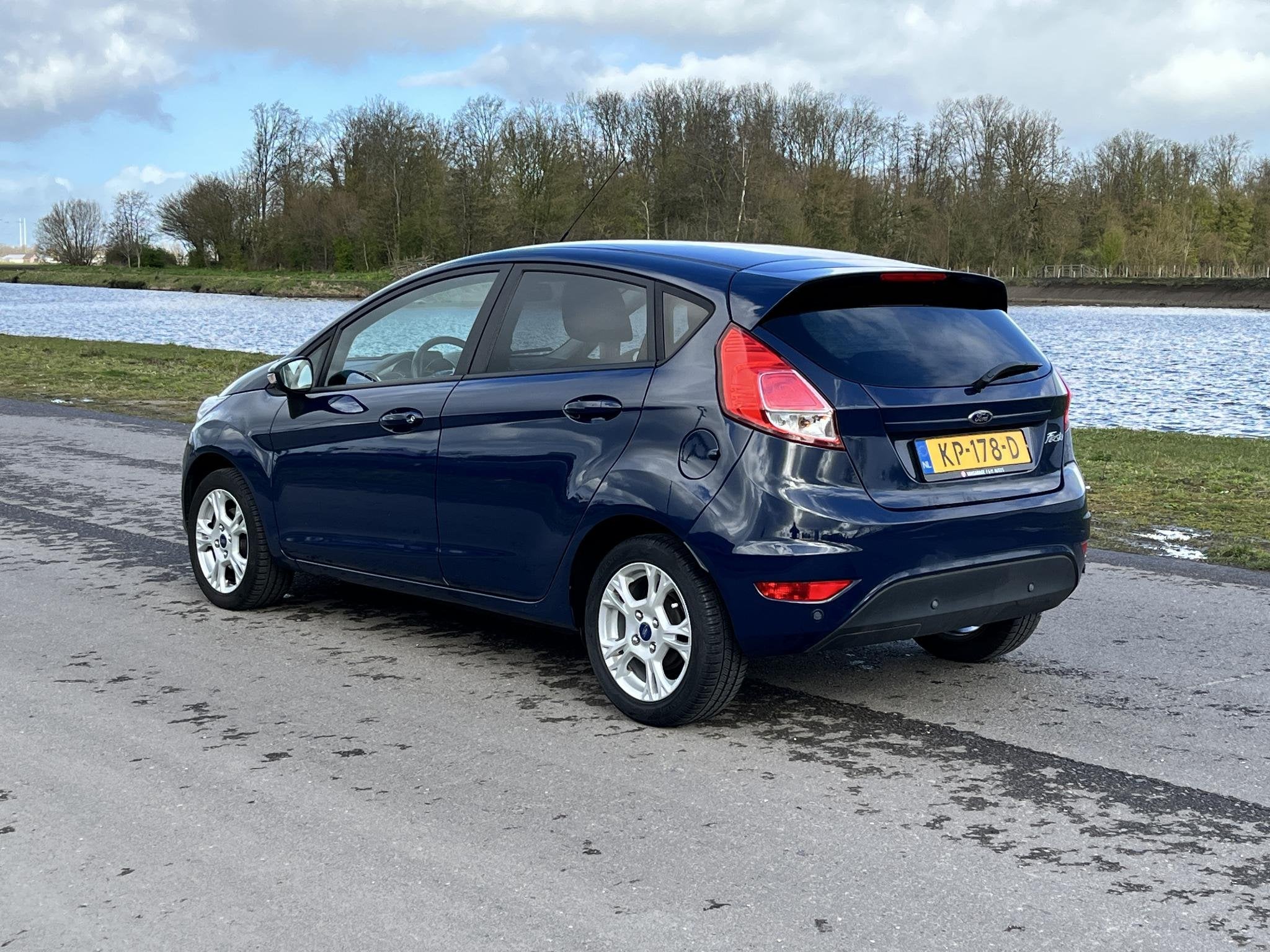 Ford Fiesta 1.0 Style Ultimate Airco, cruise, pdc, Auto's, Ford, Voorwielaandrijving, Stof, Euro 6, 525 kg
