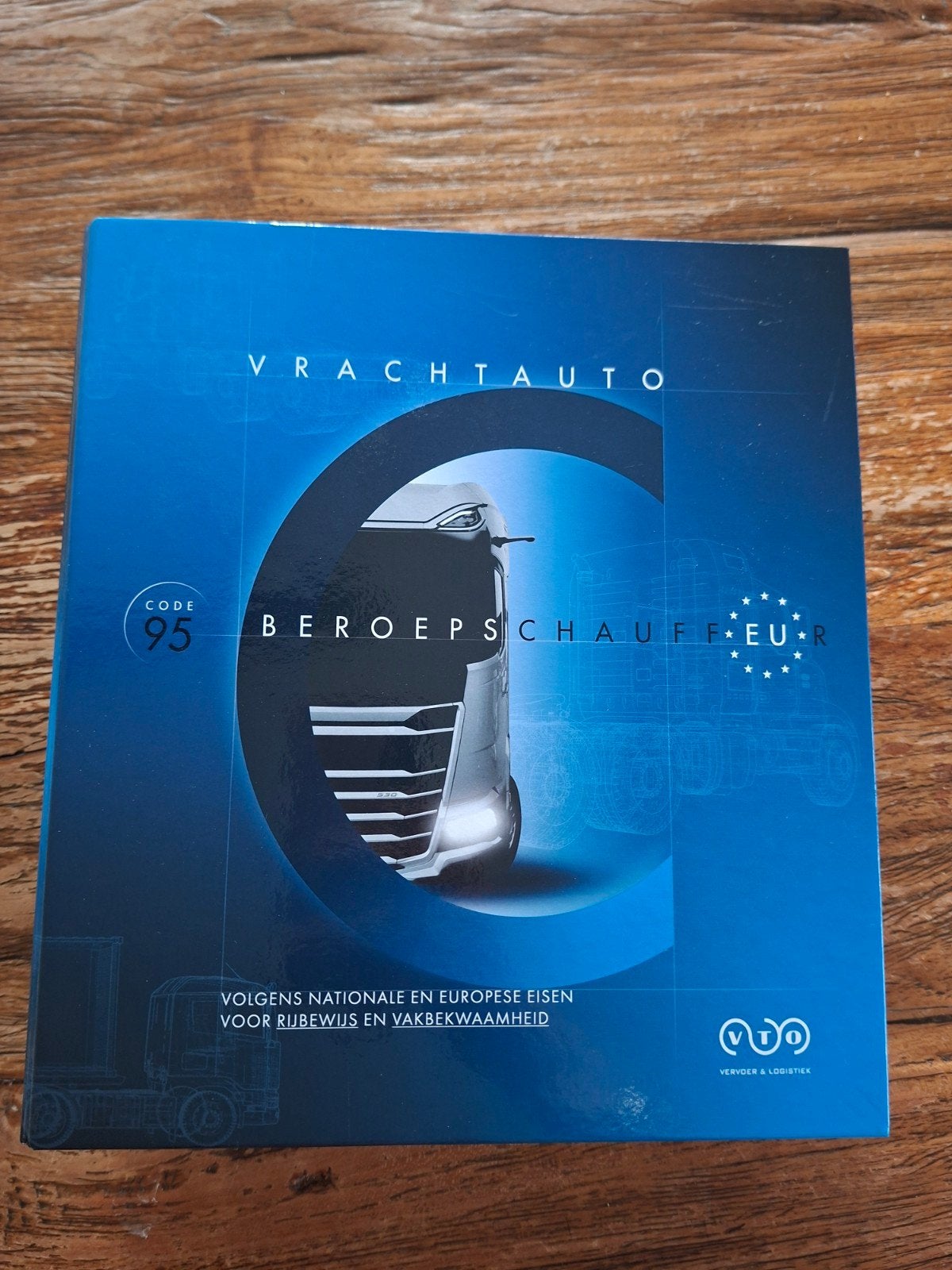 Theorieboek code 95 beroeps chauffeur, Boeken, Ophalen, Nieuw, Vrachtwagen