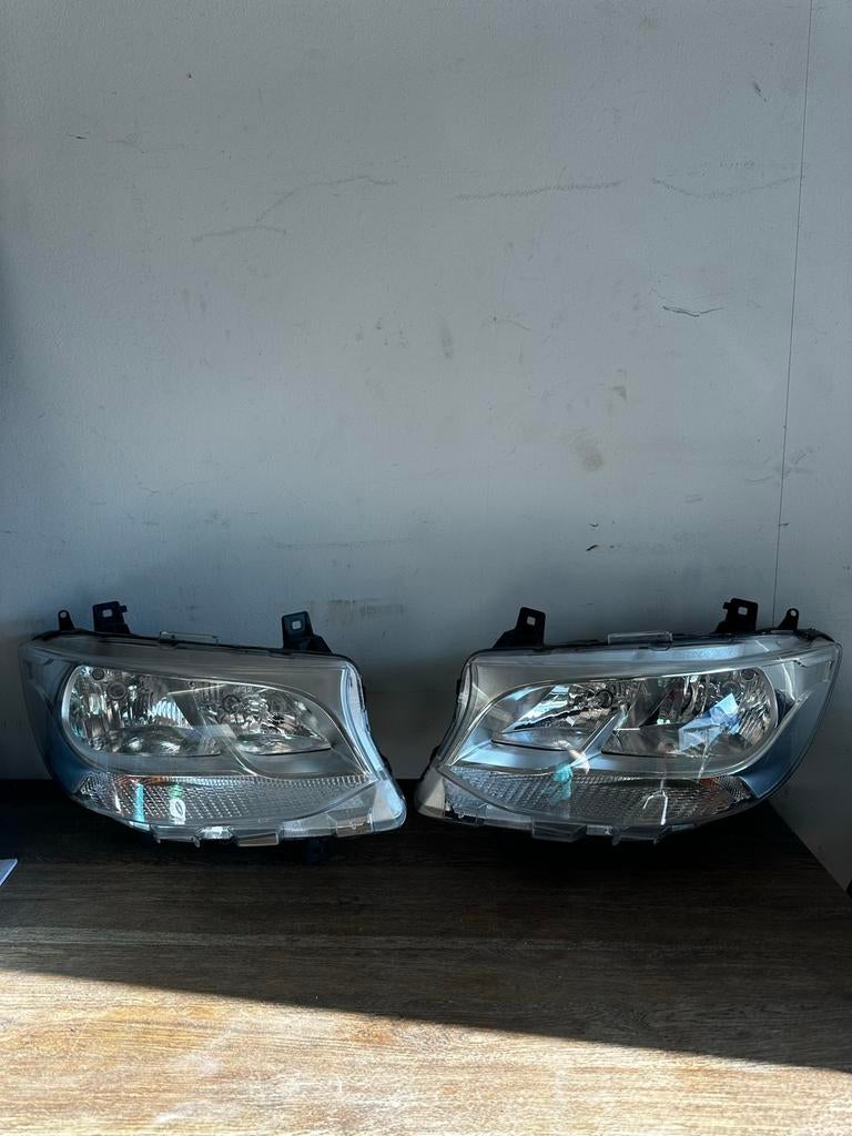 Mercedes Sprinter w907 Koplampen Links + Rechts Nieuw, Auto-onderdelen, Verlichting, Ophalen, Nieuw, Mercedes-Benz