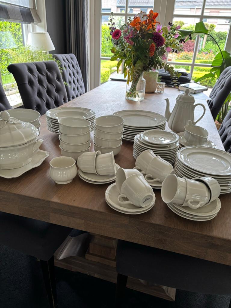 Villeroy & Boch compleet servies - wit, ribbel, Huis en Inrichting, Keuken | Servies, Ophalen, Zo goed als nieuw, Effen, Porselein