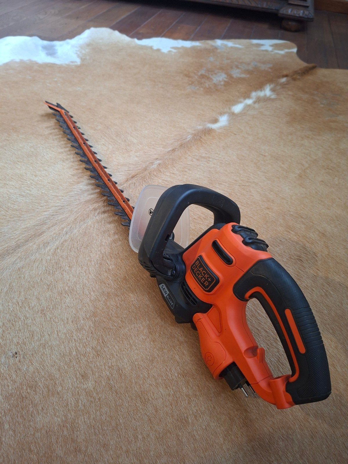 BLACK + DECKER  heggenschaar, Ophalen, Elektrisch