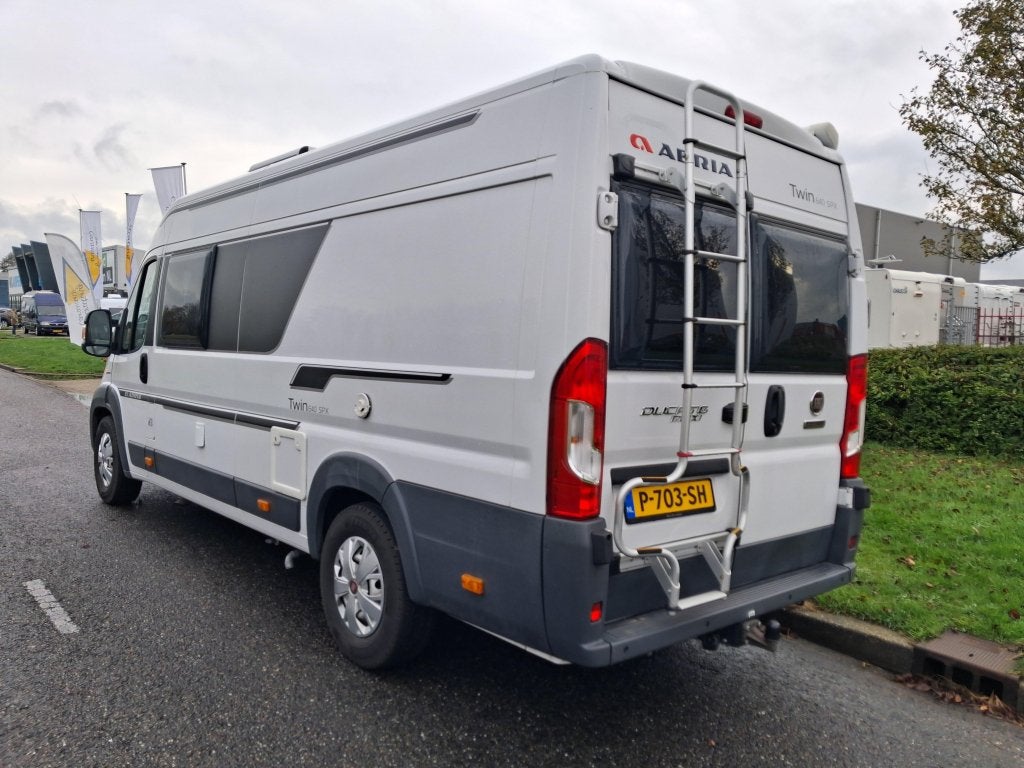 Adria Twin 640 SPX Trekhaak/Zonnepaneel, Standaard zit, Ringverwarming, Fiat, Bedrijf