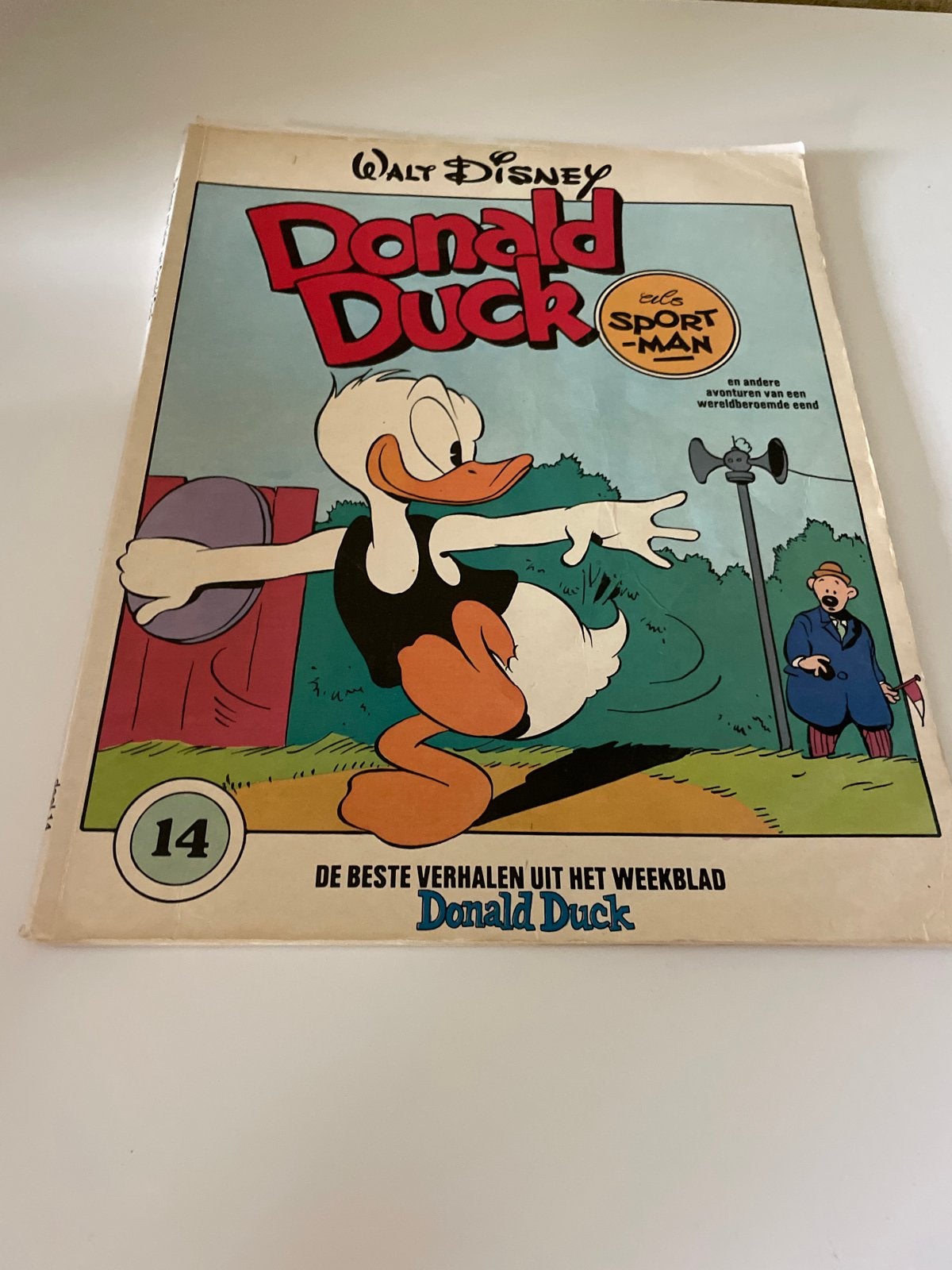 Donald Duck: De Sport-Man - De beste verhalen uit het weekbl, Eén stripboek, Ophalen of Verzenden, Gelezen