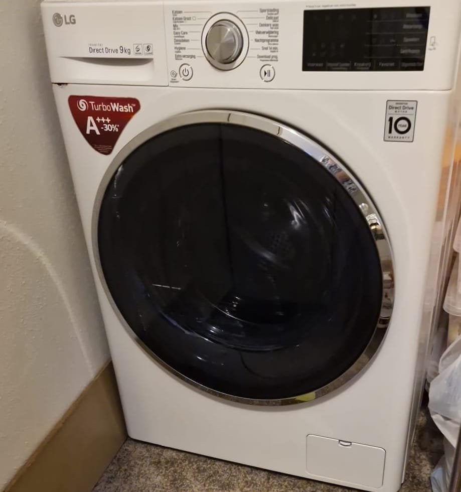 LG wasmachine voor iemand de kan repareren of oud ijzer, Ophalen, Gebruikt, 85 tot 90 cm