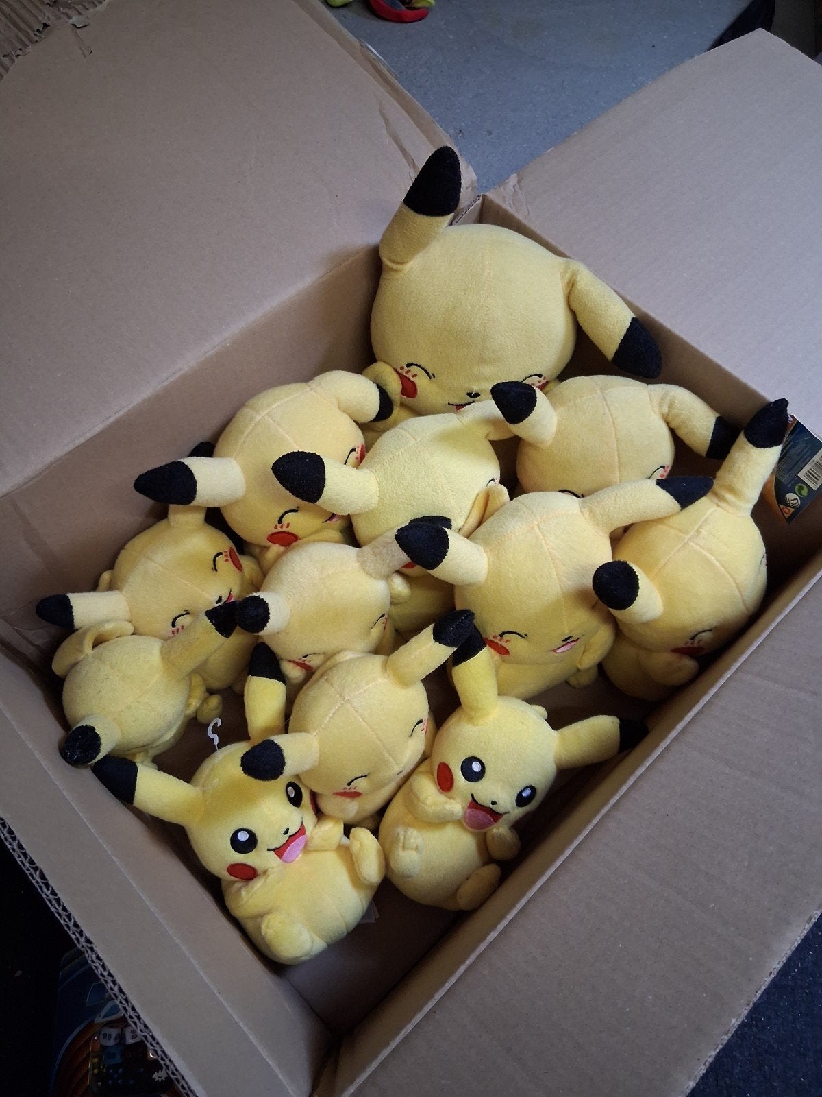 12 Pikachu knuffels - Pokémon verzameling, Geel, Overige typen, Ophalen of Verzenden, Zo goed als nieuw