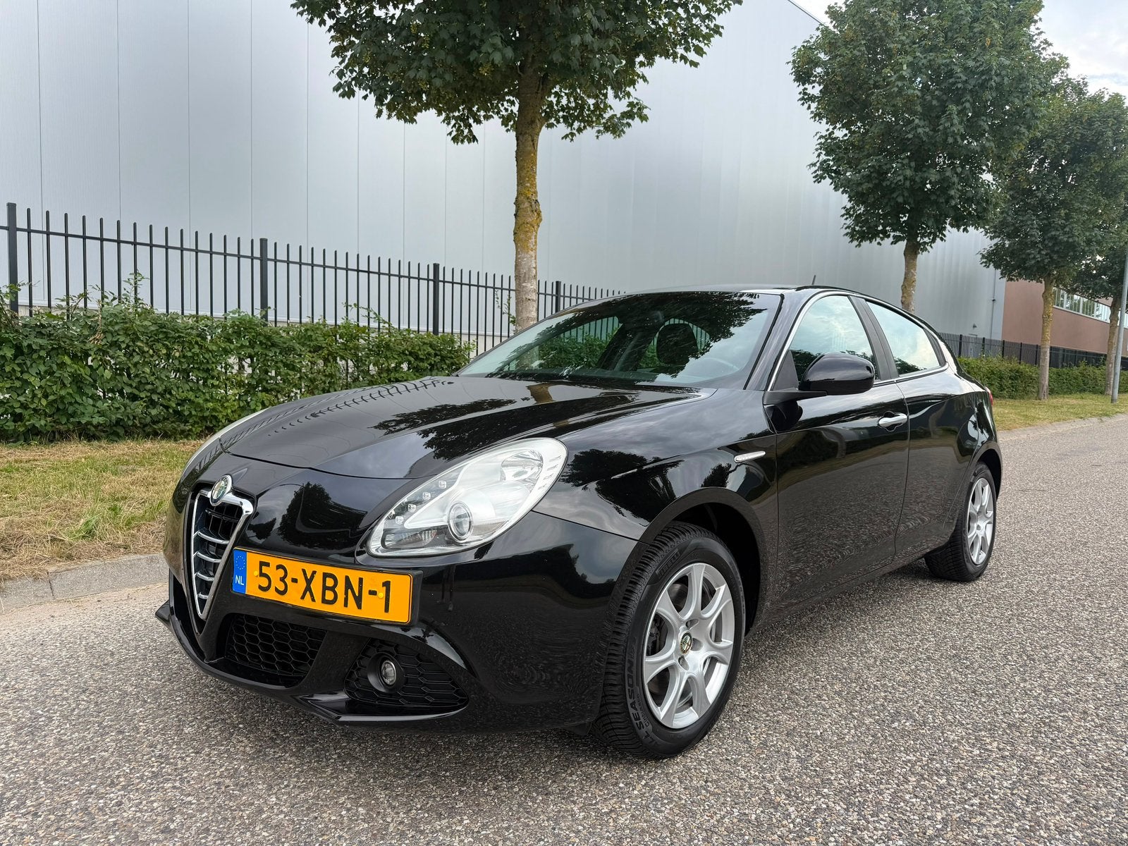 Alfa Romeo Giulietta 1.4 T / Automaat / Trekhaak / Climate, Stof, 1280 kg, Zwart, 4 cilinders